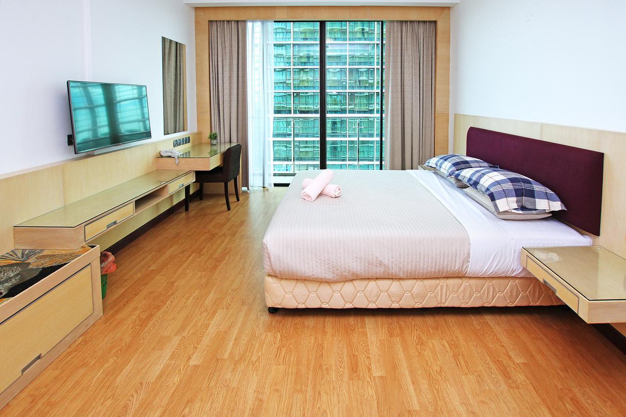 Bernard Holiday Home @ Imperial Suites Kuching Buitenkant foto