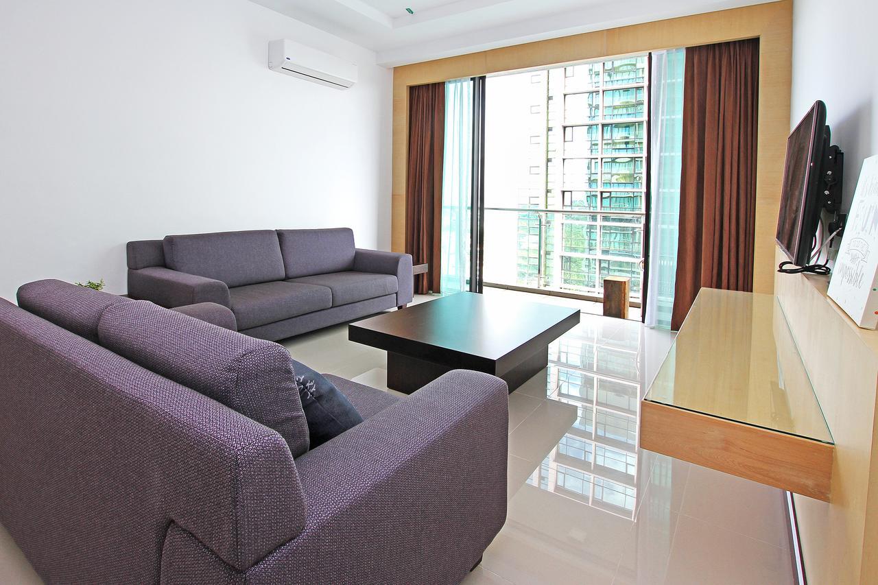 Bernard Holiday Home @ Imperial Suites Kuching Buitenkant foto