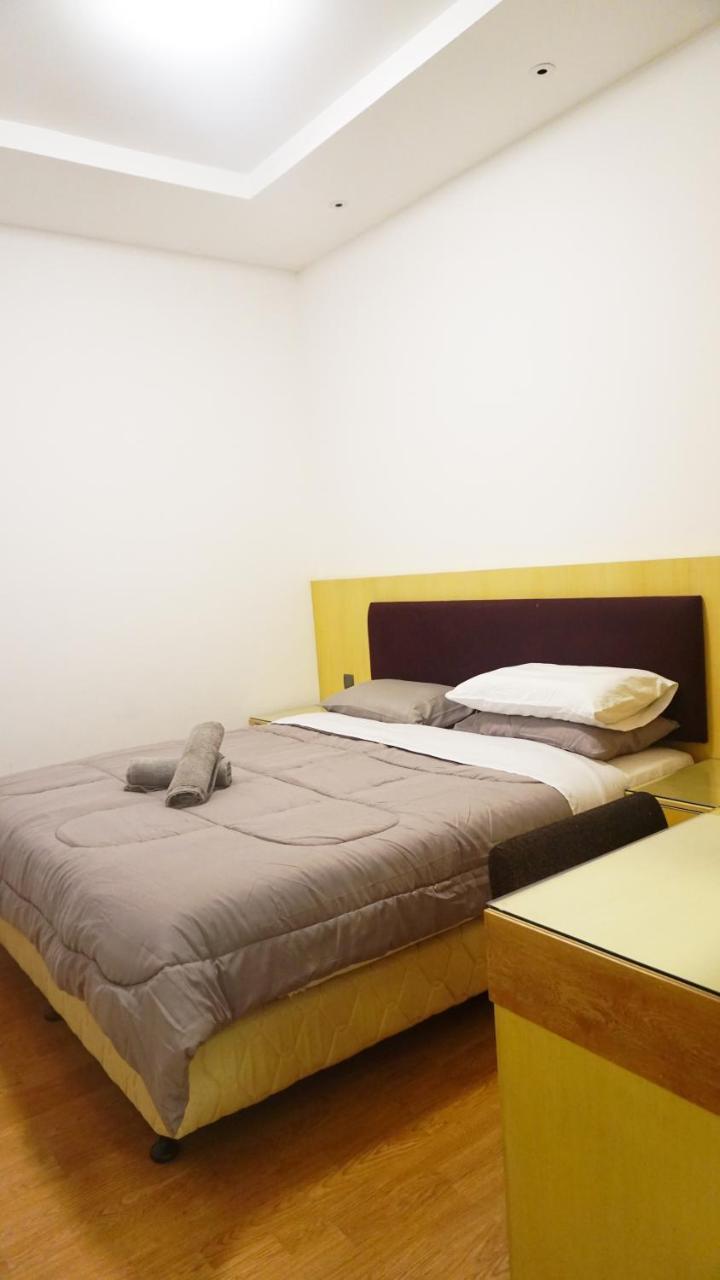 Bernard Holiday Home @ Imperial Suites Kuching Buitenkant foto